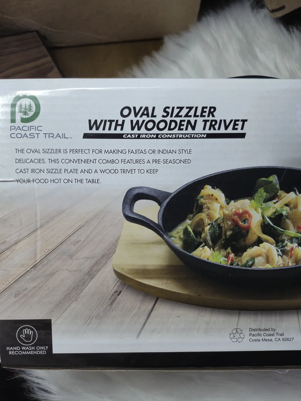 Cast Iron Oval Sizzler - Black with Wooden Trivet